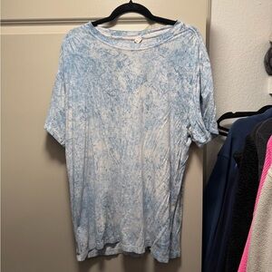 Lululemon Athletica Blue and White Short Sleeve Tee